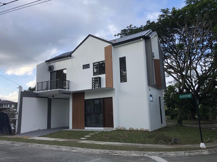 4BR 3T&B 1carport Corner Single Detached RFO House and Lot For Sale in Santa Rosa Laguna Extra Lot