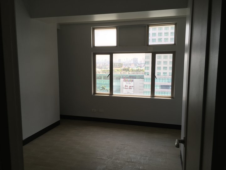 36.5 sqm 1-bedroom Condo for Sale in Araneta Center Cubao QC