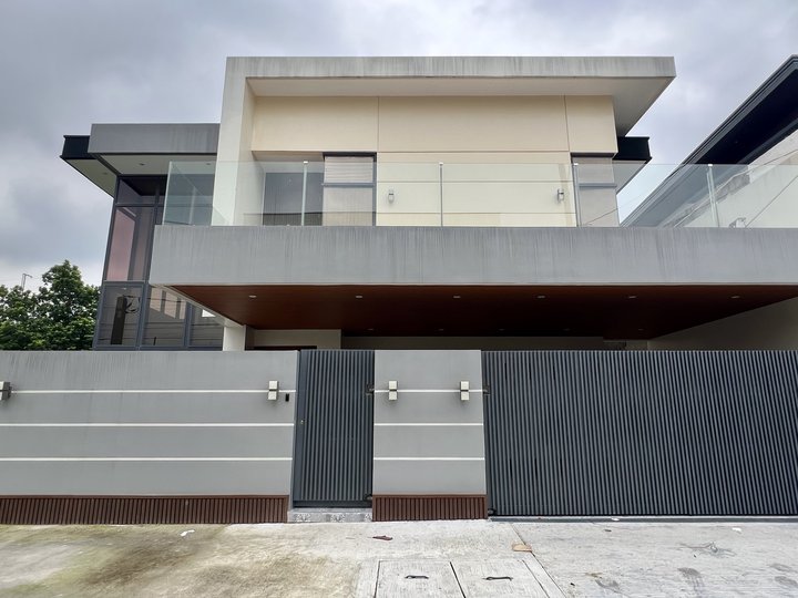 House and Lot For Sale at Geneva Gardens Subdivision, Neopolitan Fairview, Commonwealth, Quezon City