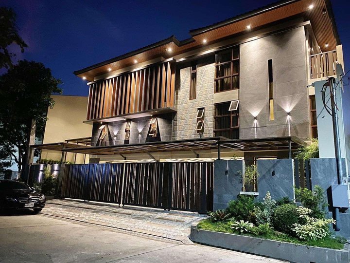 Brand new 6 Bedroom Mansion House for sale in Paranaque City