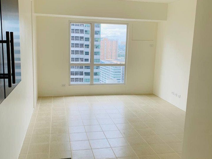 1 bedroom Unit 25k Monthly 5% DP to move-in near MRT-3 Boni Station!