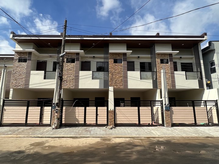 3-bedroom Townhouse For Sale in Capitol Quezon City / QC