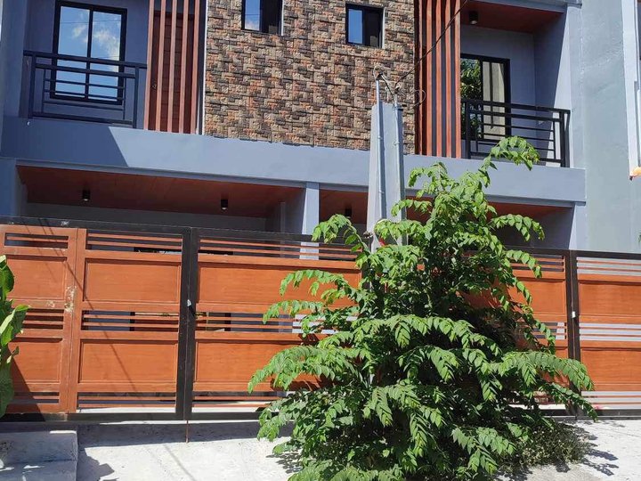 3Bedroom New Townhouse For Sale in Antipolo (inside Subd)