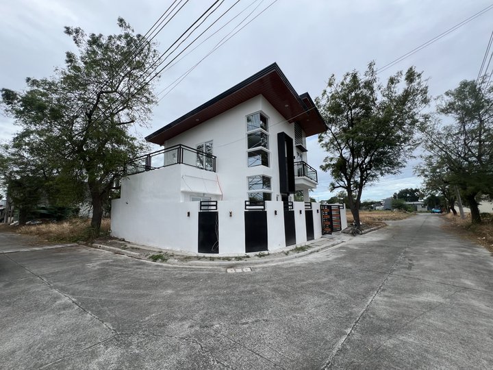 FOR SALE BRAND-NEW CORNER LOT 2 STOREY HOUSE IN ANGELES CITY NEAR KOREAN TOWN