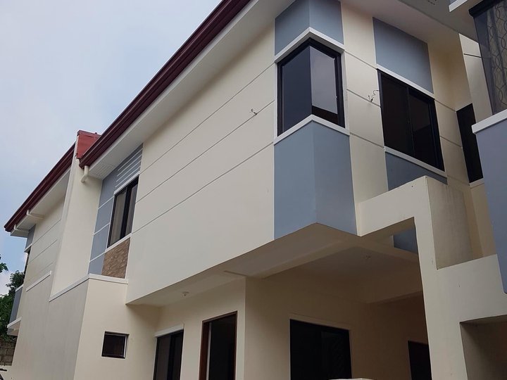 2 STOREY SINGLE ATTACHED HOUSE IN AMPARO NORTH CALOOCAN
