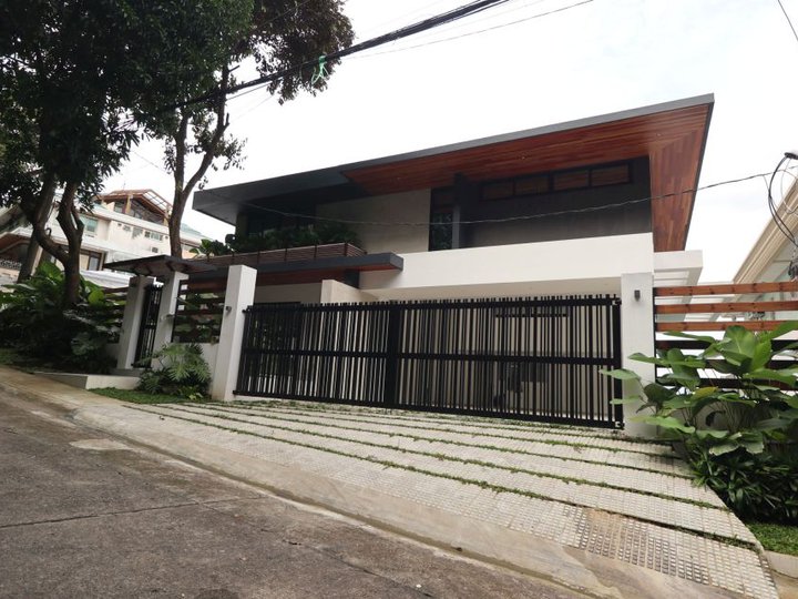 3 Storey Elegant House and Lot in Katipunan PH2447