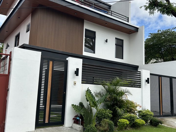 Ready For Occupancy 6-bedroom Single Attached House For Sale in BGC Taguig