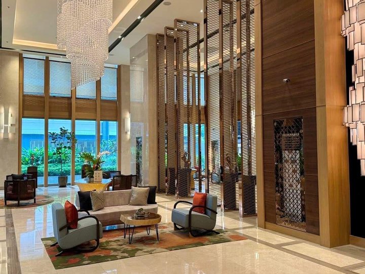 LUXURY 3 BR CONDO Rent to Own AT WESTIN RESIDENCES NEAR SHANGRILA AND SM MEGAMALL