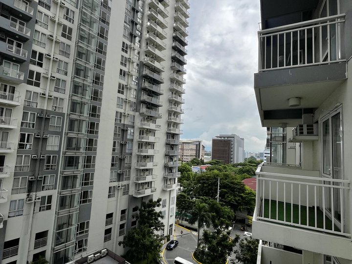 Condo For sale (Rent to Own) 2 bedroom with balcony