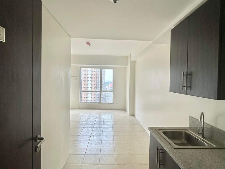 39.00 sqm 1-bedroom Residential Condo For Sale in Ortigas Mandaluyong