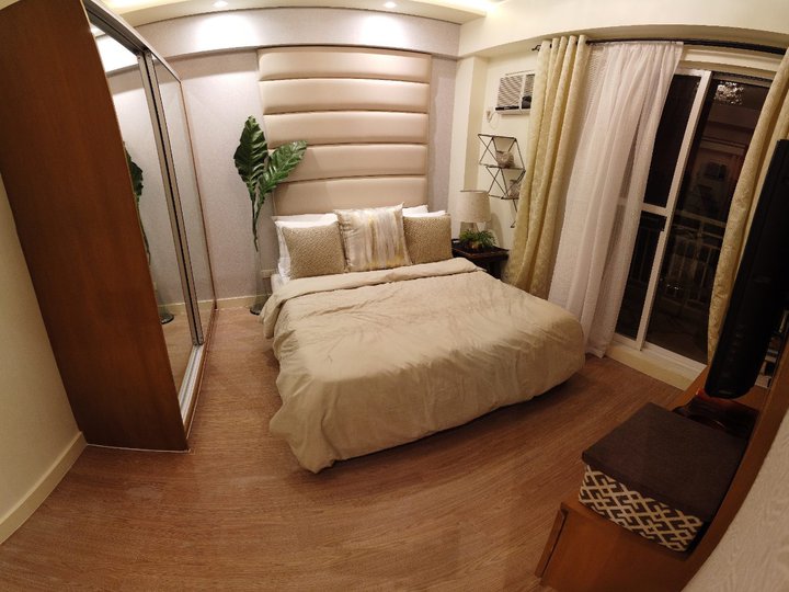 2 Bedroom Condo in Cameron Residences near Fisher Mall Quezon City