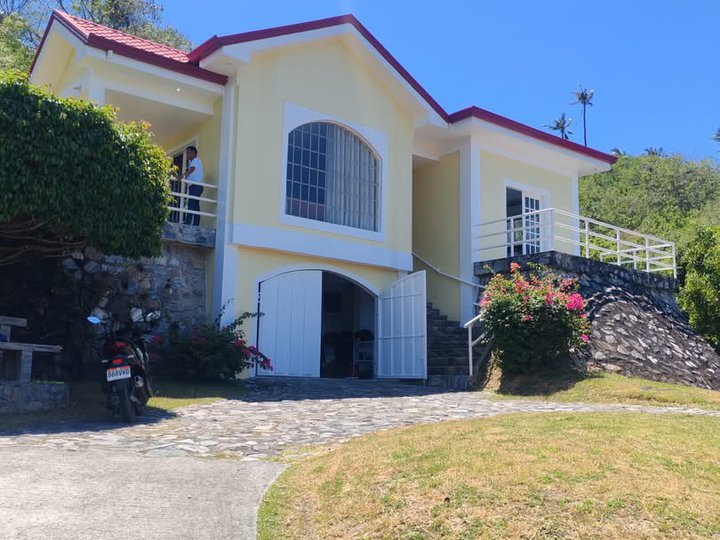 Overlooking Rest house for Sale in Puerto Galera, Oriental Mindoro