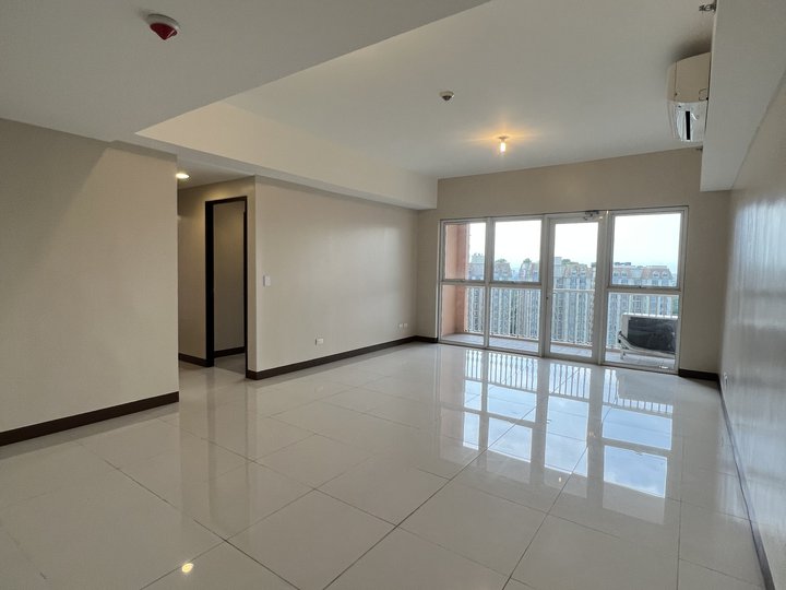 3 bedroom with balcony for sale in Mckinley Hill near BGC rent to own