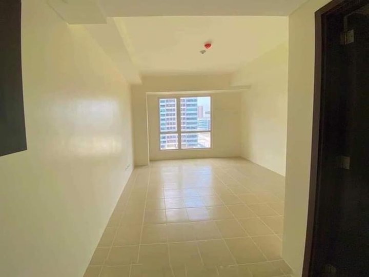 26sqm STUDIO UNIT FOR SALE - 25K Monthly Rent to Own w/ FREEBIES