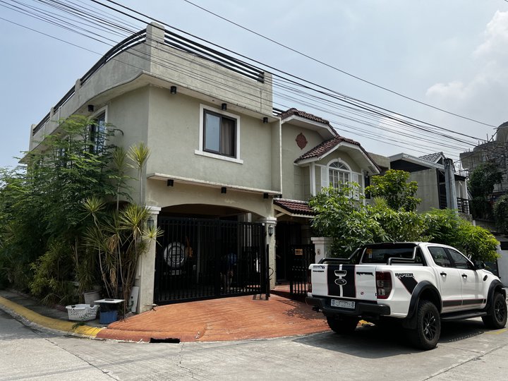 Pre-Owned 4-bedroom Single Detached House For Sale in Paranaque