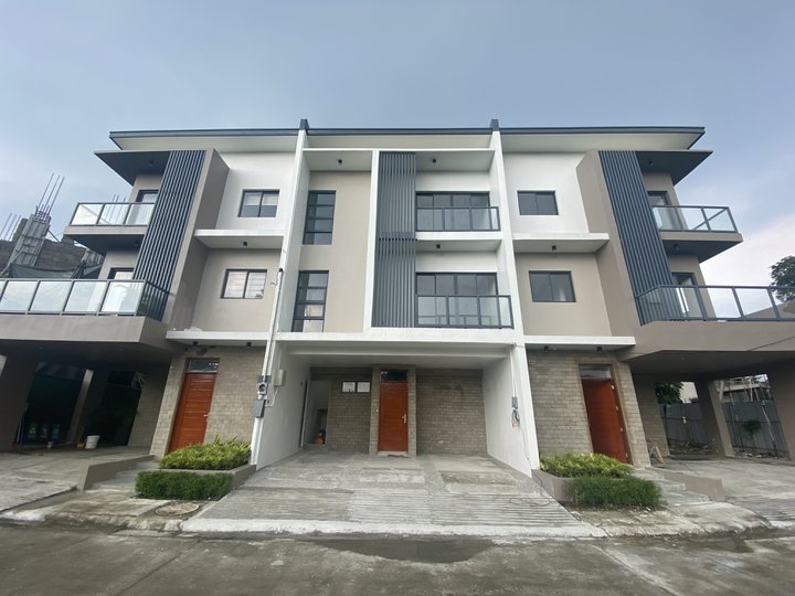 RFO 3 STOREY TOWNHOMES WITH 4 BEDROOMS IN COMMONWEALTH AVENUE. NEAR MINDANAO AVENUE, QUEZON CITY