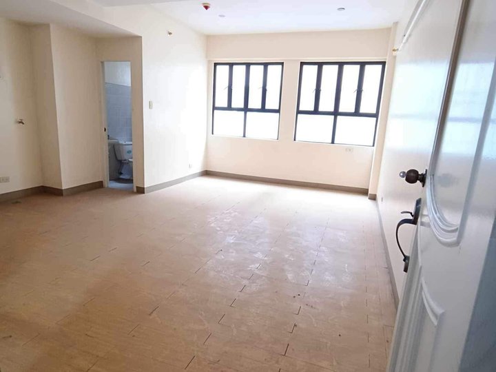 For Sale Brandnew RFO 1 Bedroom 40sqm near Ortigas Sm Megamall Eastwood with Freebies