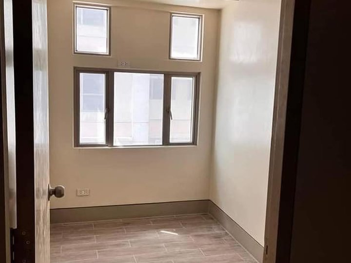 Near University Belt Rent to Own Condo 10k Monthly 2BR Unit