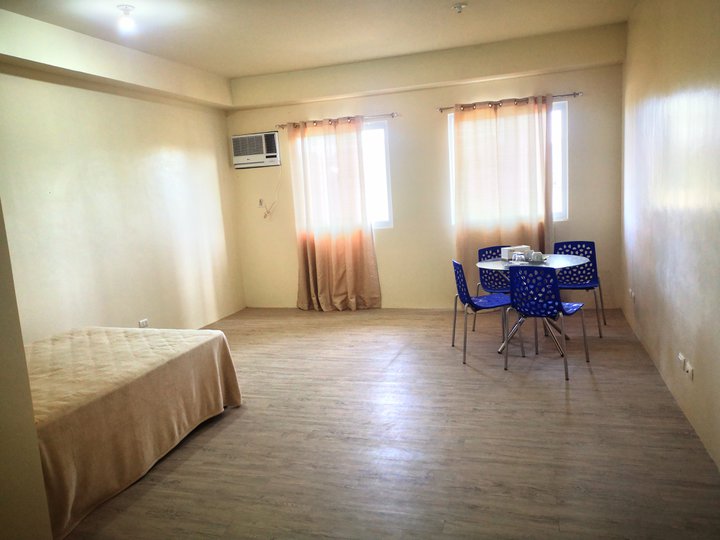 Semi-furnished Studio unit with Parking Slot in Amaia Steps Nuvali