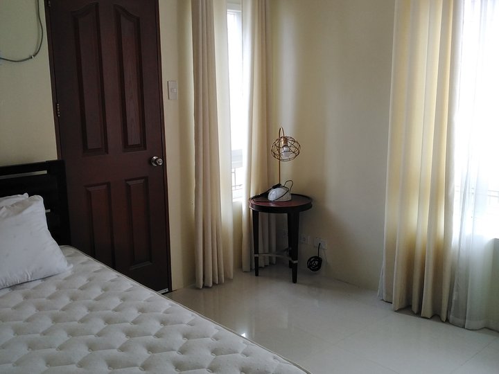 3 bedroom House & Lot For RENT in Silang-Tagaytay w/ golf course view