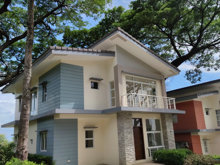 Mid-Century Modern 5BR Single Detached House and Lot for Sale - The Grove at Havila Angono Rizal