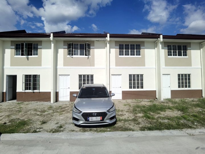 House and lot 1 carport for Sale in San Fernando Pampanga near Highway