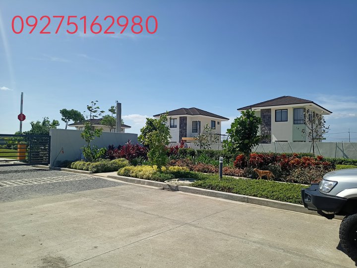 HOUSE & Lot /LOT Only in Vermosa Imus Cavite