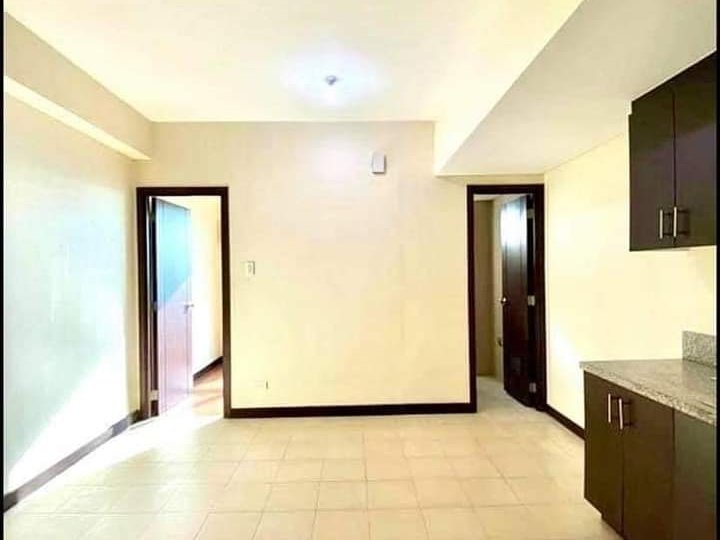 RUSH 1BR 28SQM Condo 30k/Month Rent to Own in Makati San Lorenzo Place
