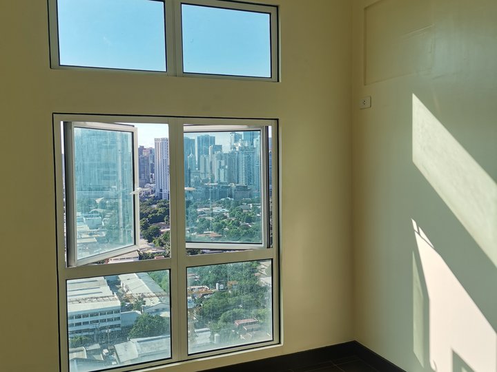 RENT TO OWN 3 BEDROOM 77sqm Condo in Makati linked to MRT-3 Magallanes