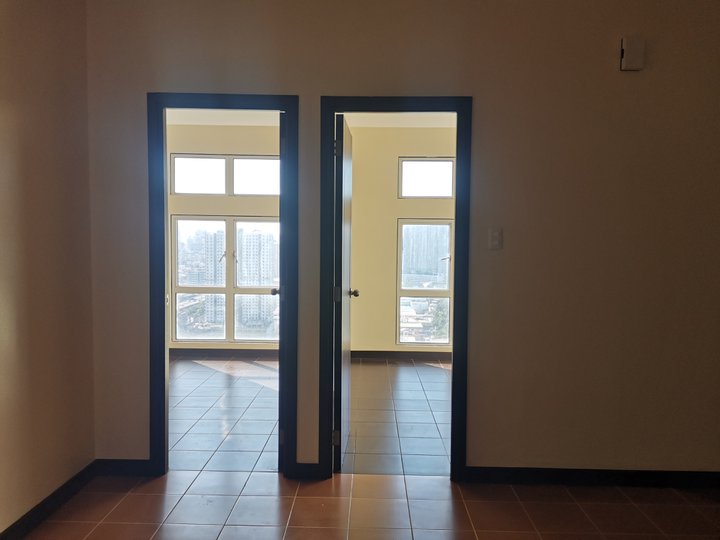 READY-FOR-OCCUPANCY Condo in Makati, Pet Friendly w/ Lifestyle Mall