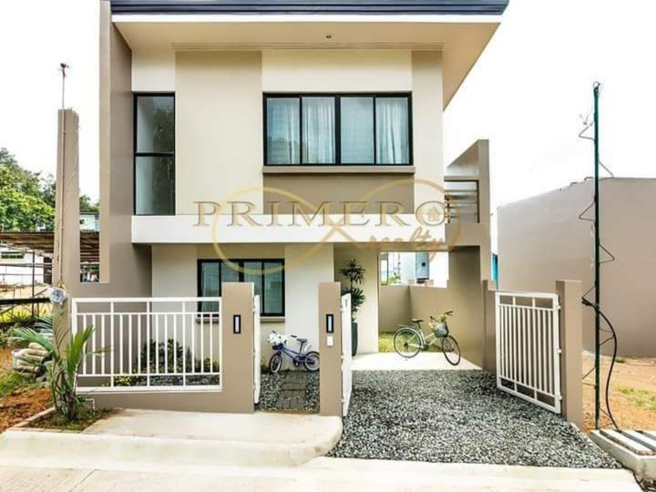 RFO SINGLE ATTACHED WITH 2 BEDROOMS AND BALCONY