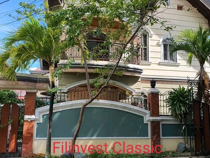 6-bedroom Single Attached House For Sale in Parañaque Metro Manila