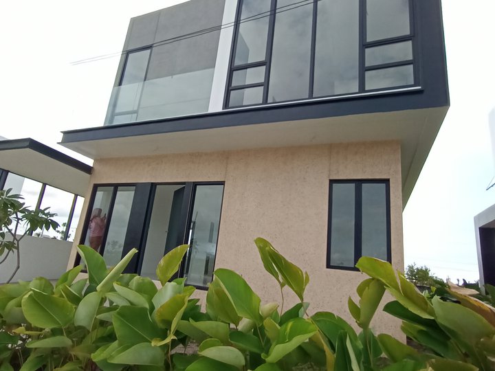 Modern Design 4 Bedroom House and Lot for Sale in Cavite