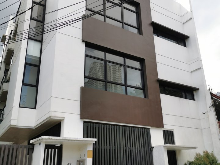 4 Storey Townhouse For Sale in Kapitolyo Pasig
