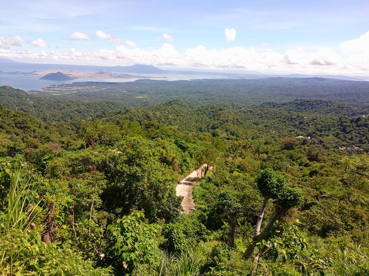 Residential lot for sale w/ Taal view Installment payment terms