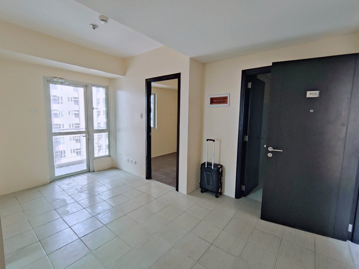 2 Bedroom Unit For Sale in Pasig near BGC Ayala NAIA The Rochester Garden Rent to Own Pet Friendly