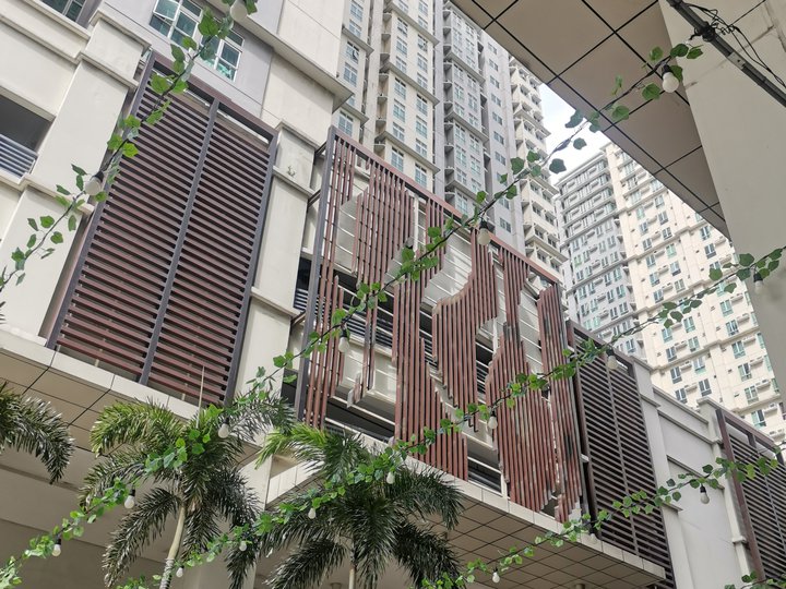 High-rise Condo in Makati linked to MRT-3 Magallanes RFO 2-BR Unit