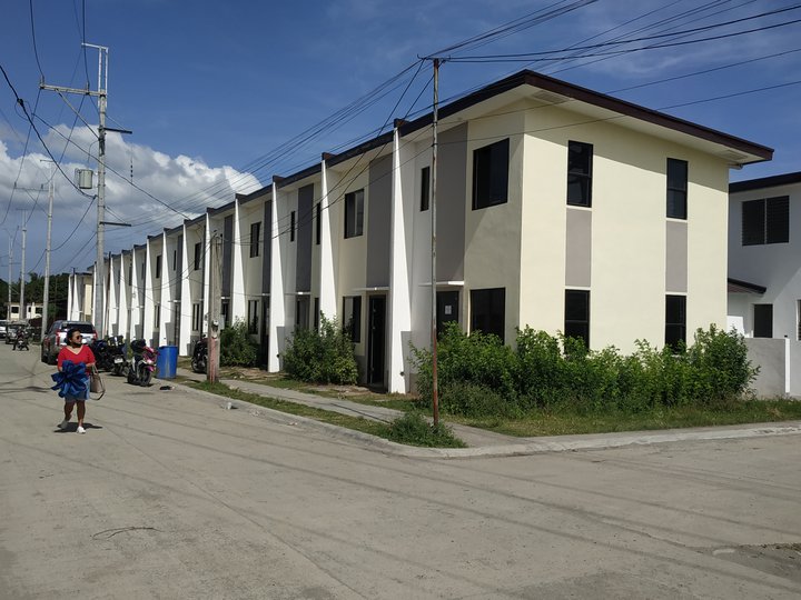 2-bedrooms Townhouse Ready for Occupancy in Tanza Cavite
