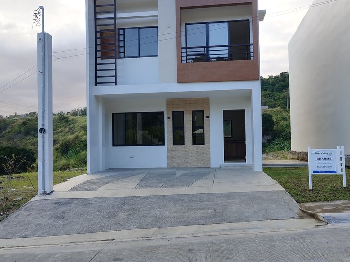 3-bedroom Single Attached House for Sale