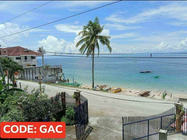 COMMERCIAL PROPERTY- HOUSE AND LOT WITH HARDWARE+ BEACH FRONT ACCROS