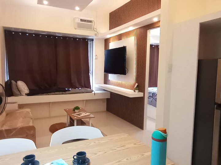 Fully Furnished 1BR Condo + Parking for Rent in Alabang