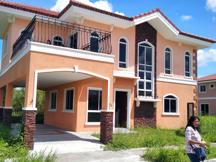 4 bedrooms Two-storey Single detached House in Lipa Batangas