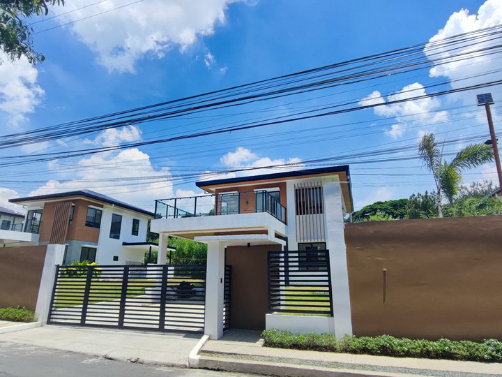 3-bedroom Single Attached House for Sale in Victoria South of Alabang
