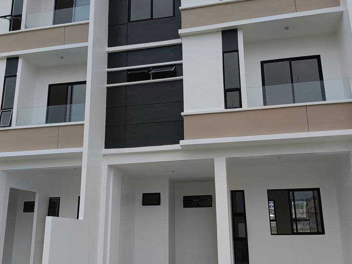 Pre selling Town house in Talamban Cebu City