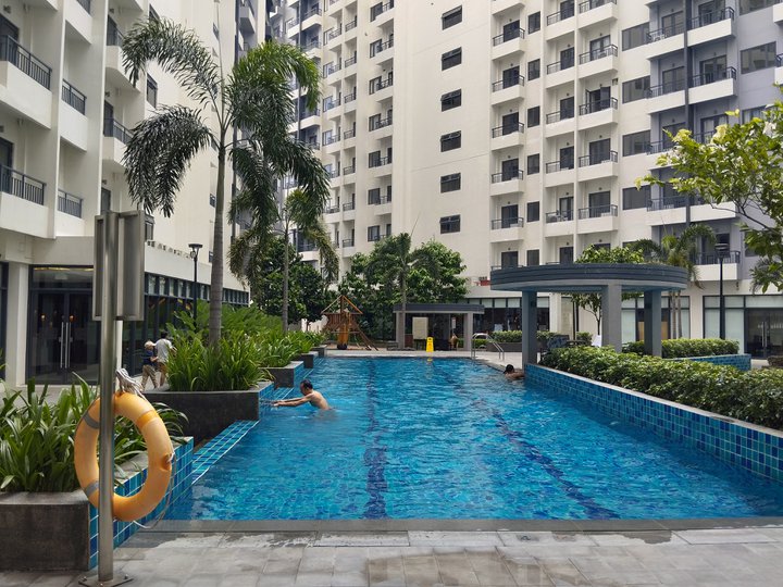 Condo 2 bedrooms beside SM Bicutan near Azure