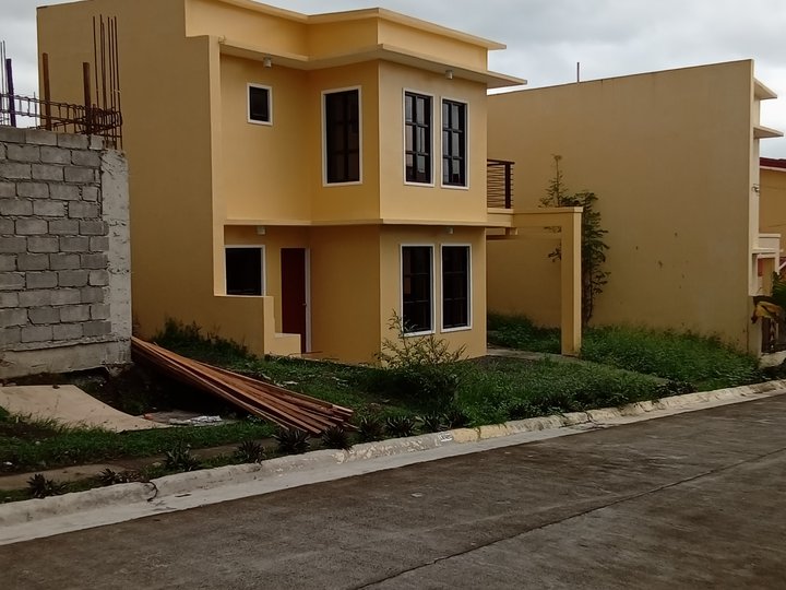 House and Lot with big floor area