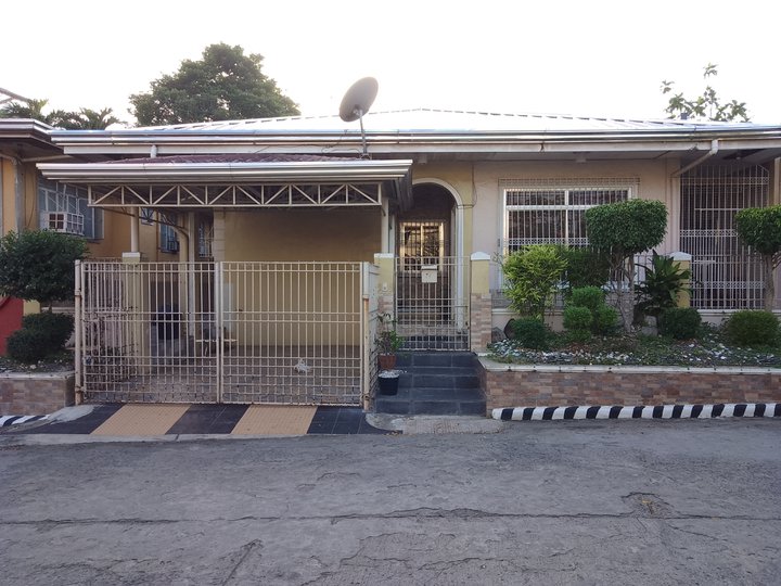 Bungalow house with furnishings ready for occupancy.