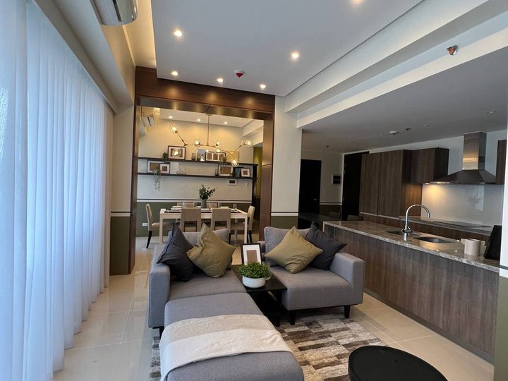 fully furnished 3 bedroom condo unit in mckinley west taguig