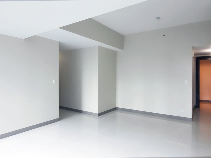 3 bedroom condo for sale in BGC ready for occupancy and rent to own