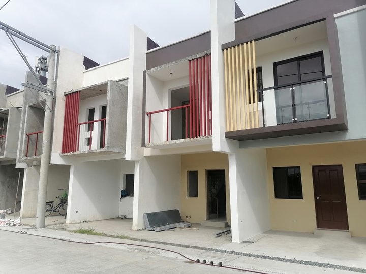 Discounted 3-bedroom Townhouse Rent-to-own in Valenzuela Metro Manila
